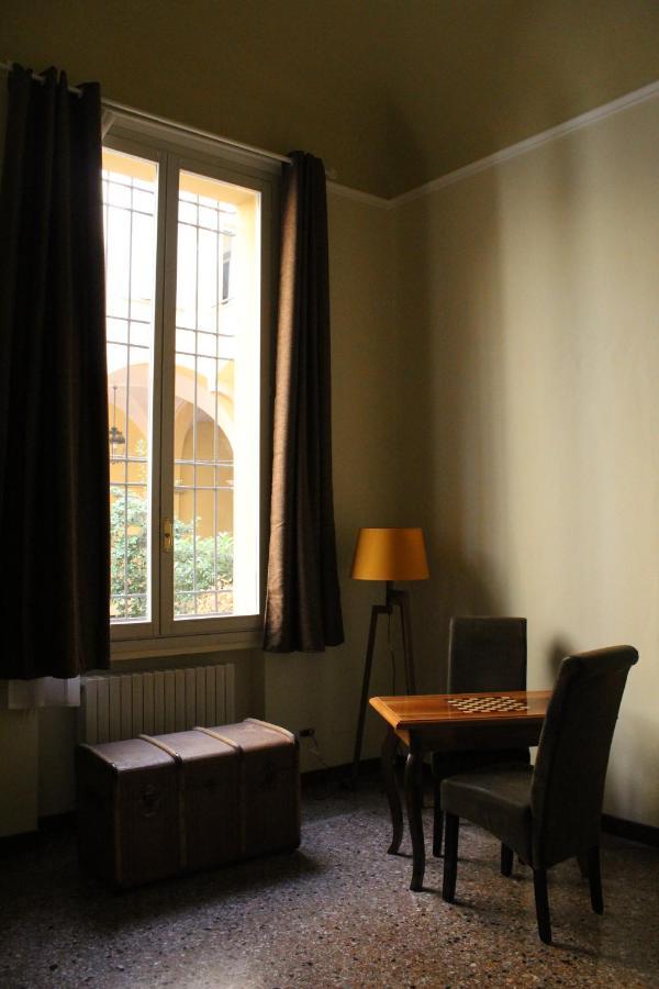 Chambre Lit King-Size Standard avec Salle de Bains Commune