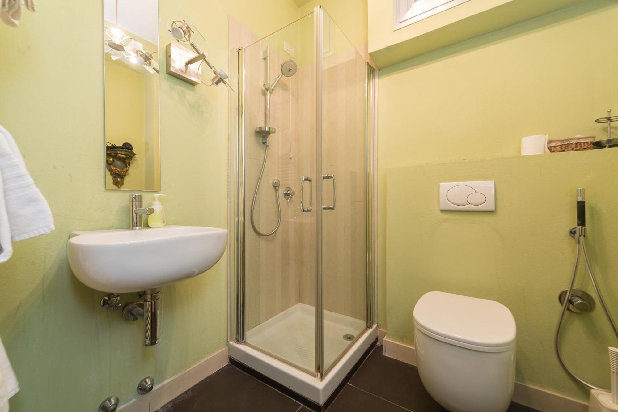 Chambre Lits Jumeaux avec Salle de Bains Privative Séparée
