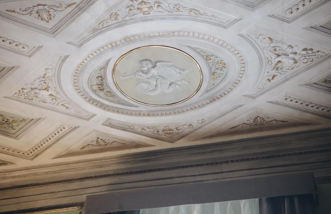 Gregorini Bingham Art Luxury Suites-1