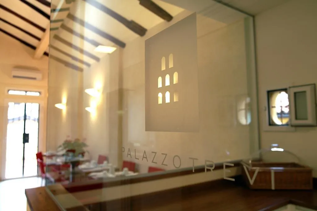 Palazzo Trevi Charming House-1